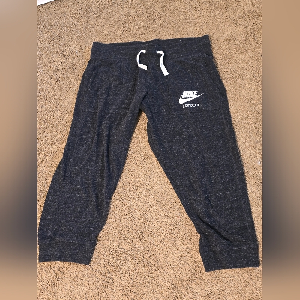 Nike Men’s Club Fleece “Just Do It” Joggers – Charcoal Gray – Size M - Picture 2 of 7